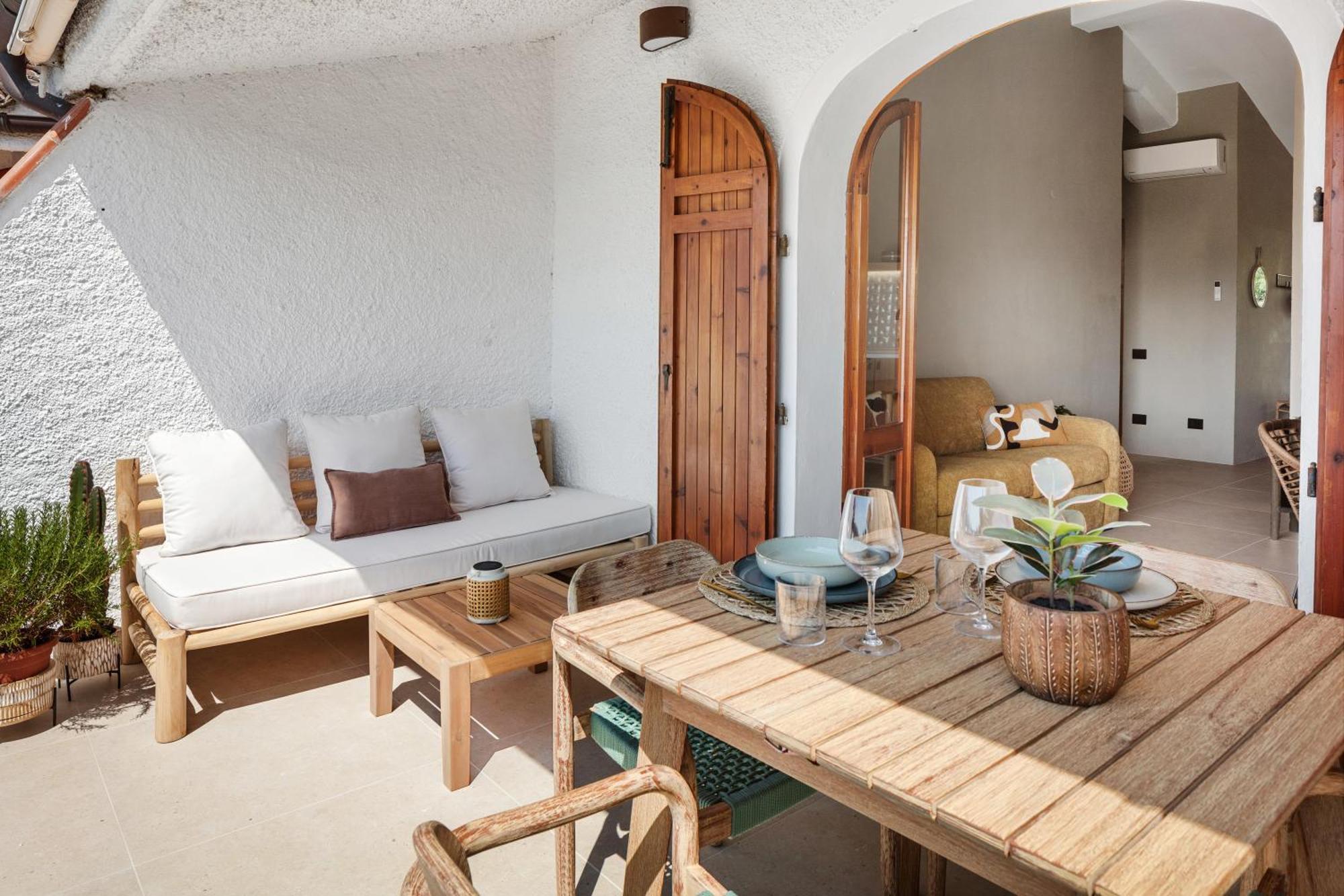 Baia Dorata Beach Apartment Porto Istana Exterior photo